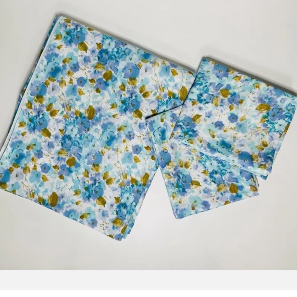 Cannon Royal Family Featherlite Blue Floral Twin Flat Sheet with 2 Pillowcases